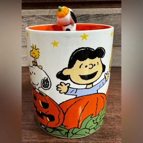 Super Cute Charlie Brown & Friends  in a Pumpkin 🎃 patch  MUG - NEW - Picture 7 of 11